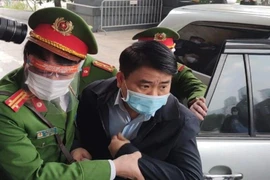 Mối quan hệ mật thiết giữa cựu chủ tịch Nguyễn Đức Chung và ông chủ Nhật Cường