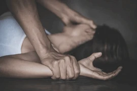  4 thanh niên bị bắt vì xâm hại bé gái 13 tuổi 