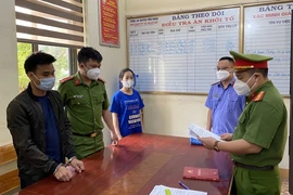 Bắt giam cha dượng nhiều lần cưỡng dâm con riêng, bị vợ cắt ‘của quý’