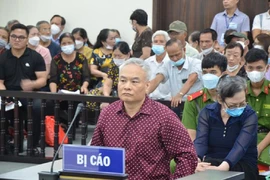 Cựu chủ tịch trung tâm hỗ trợ người nghèo bị đề nghị án chung thân với cáo buộc lừa đảo
