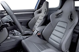 Chăm sóc ghế da xe hơi