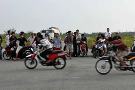 Những lỗi vi phạm điều khiển xe mô tô bị tịch thu giấy phép lái xe