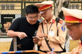 Đã ký biên bản, xem lại hình ảnh vi phạm được không?