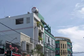 Đừng để bồn nước biến thành 'bom' khi có bão