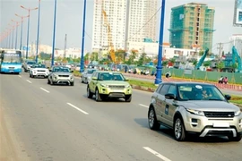 Trường hợp nào không được vượt xe?