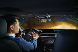 Bao nhiêu tuổi được lái ô tô?