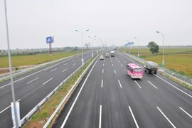 Vào ra đường cao tốc sao cho đúng luật?