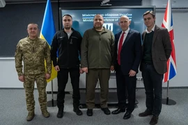 Báo Anh: London đề xuất huấn luyện quân cho Kiev ngay trên đất Ukraine