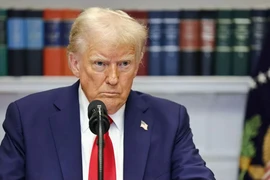 Trung Quốc, EU phản ứng sau khi bị ông Trump nói sẽ áp thuế nhập khẩu