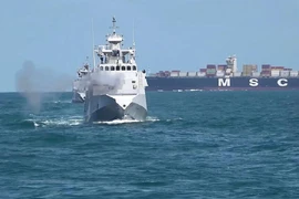 Hai tàu mang tên lửa Fuad Zekri và Mahmoud Fahmy của Hải quân Ai Cập khai hoả trong tập trận chung Nga-Ai Cập "Cầu nối Tình bạn - 2025" trên Địa Trung Hải. Nguồn: BỘ QUỐC PHÒNG NGA