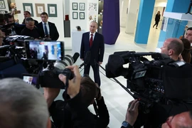 Điện Kremlin, ông Putin lên tiếng sau cuộc điện đàm với ông Trump