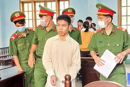 Giở trò đồi bại với phụ nữ rồi ném xuống giếng