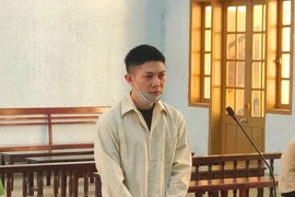 Nghịch tử đánh cha tử vong do mở tivi quá to