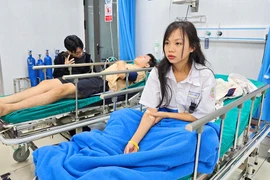 Tài xế nói nguyên nhân xe đưa đón học sinh bị lật khiến nhiều người bị thương