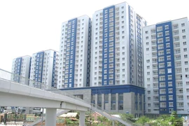  Chuyển cư dân Carina ở tạm chung cư City Gate Towers