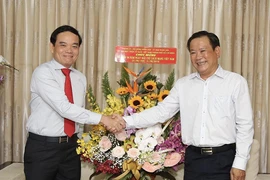 Phó Bí thư Thường trực Thành ủy thăm báo Pháp Luật TP.HCM