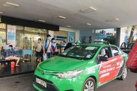 Cuốc taxi miễn phí trong đêm khuya mùa dịch COVID-19 