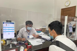 Thủ tục hành chính trong lĩnh vực đất đai, xây dựng vẫn còn phiền hà 