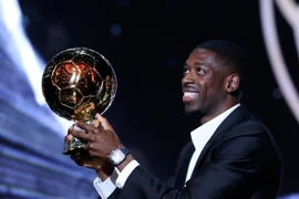 Dembele - Từ đôi chân “pha lê” đến quả bóng vàng thế giới
