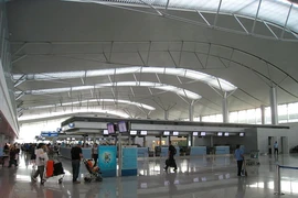 Đề nghị tăng hai ga hành khách sân bay Tân Sơn Nhất