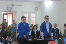 Bỏ túi 2,1 tỉ đồng, lãnh 3,5 năm tù