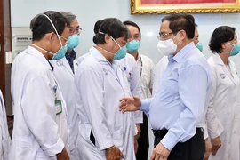 Thủ tướng gửi thư khen những 'chiến sỹ áo trắng'