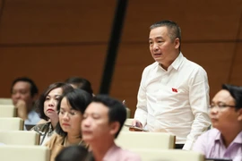 ‘Khám 1 bệnh nhân được 27.000 đồng mà còn trừ ngược trừ xuôi’