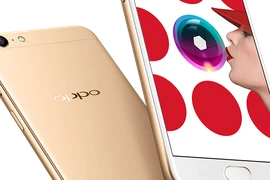 Smartphone nhỏ gọn với camera selfie 16 MP 