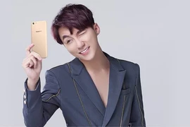 Xuất hiện smartphone chuyên ảnh selfie góc siêu rộng 