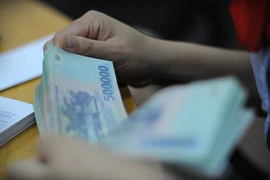 Doanh nghiệp không được cho nhau vay tiền mặt
