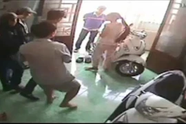 Bắt người để đòi nợ trái phép