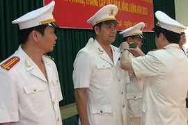 Thường vụ Quốc hội bàn việc phong tướng, tá