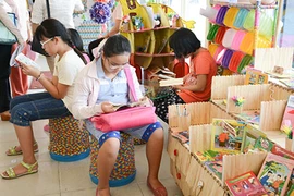Sức sống mới từ những vật phế thải