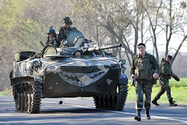 Ukraine triển khai 15.000 quân