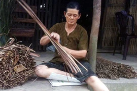 Lo âu vì bị dừng trợ cấp liệt sĩ 