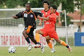 Nguyễn Rogerio: “V-League rất nghiệp dư!”