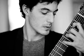 Nghệ sĩ guitar Gabriel Bianco biểu diễn tại TP.HCM