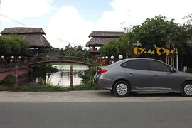 Quán xá vô tư mọc trên dự án bờ kè 
