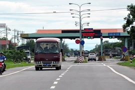 Dày đặc trạm thu phí trên quốc lộ 1