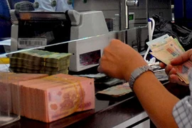 Lãi suất tiêu dùng cao ngất ngưởng