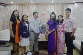 Giữ vững ngòi bút để xây dựng và bảo vệ Tổ quốc