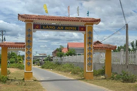 Ngôi làng “dậy sóng” với kỳ nam