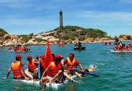 Chìm tàu trên vùng biển Kê Gà, 16 người mất tích 