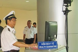 TP.HCM phòng, chống dịch Ebola: Đo thân nhiệt hành khách 24/24 giờ