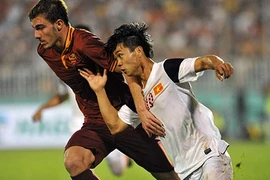 U-19 ĐNÁ - Cúp NutiFood, U-19 VN- U-19 Úc: Vá lại hàng thủ!