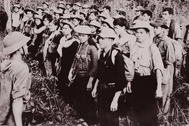 Tái hiện chân thật tuổi trẻ ‘ôm súng xông tới’