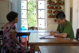 Truy tìm người dùng vàng giả mua card điện thoại