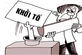 Đánh cán bộ vì… tò mò