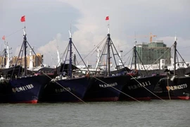 Mưu đồ xây dựng trại cá di động trên biển Đông