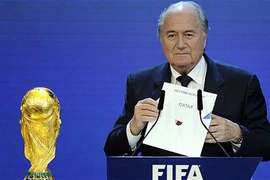 World Cup Qatar ngập trong tai tiếng